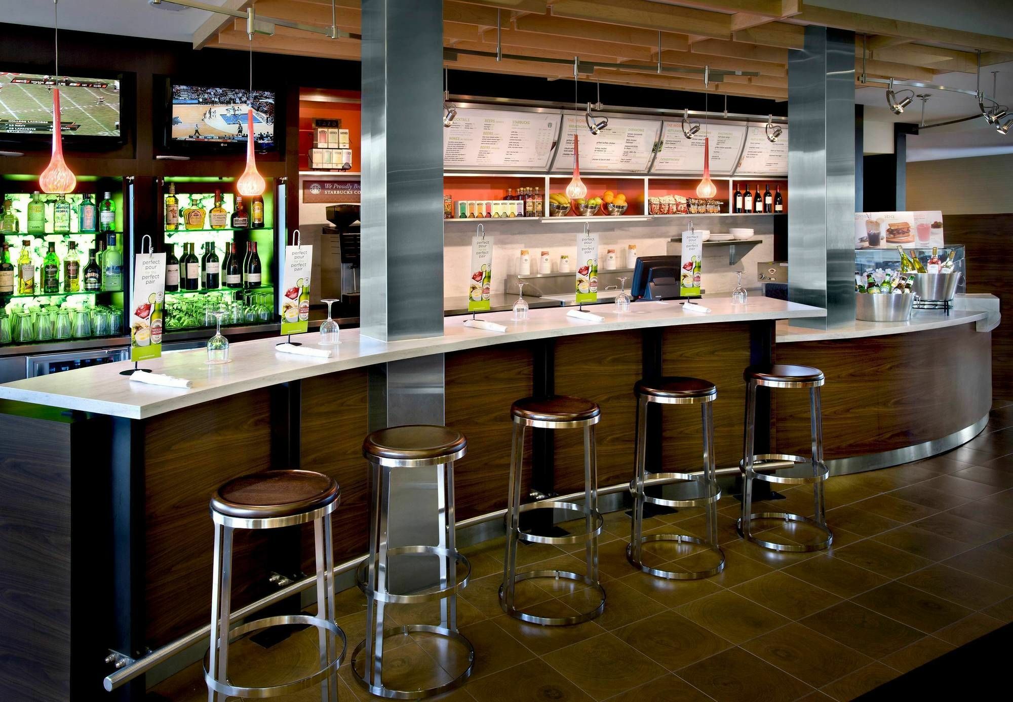 Courtyard By Marriott Pittsburgh Airport Hotel Coraopolis Buitenkant foto